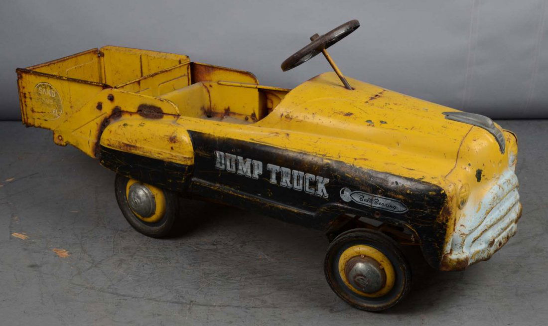 Pressed Steel Murray Dump Truck Pedal Car (1 of 2)