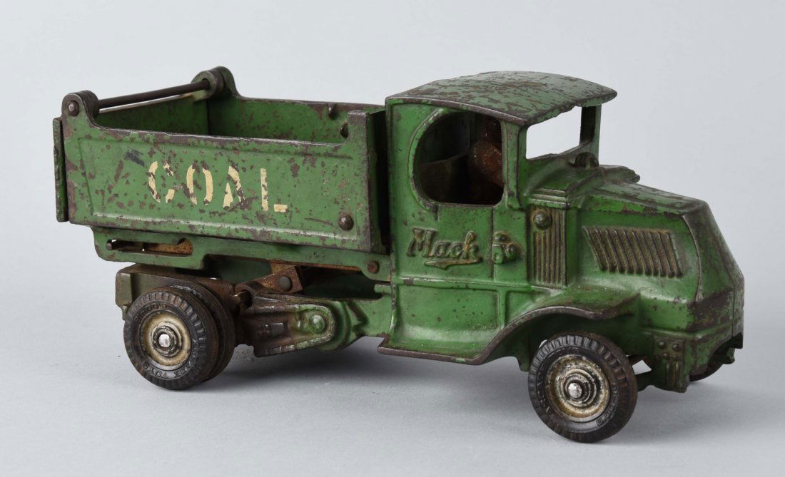 Arcade Cast Iron Coal Truck. (1 of 2)