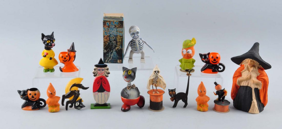 Lot Of 15: Small Halloween Figures. (1 of 1)