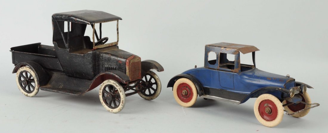 Lot Of 2: Pressed Steel Cars. (1 of 2)
