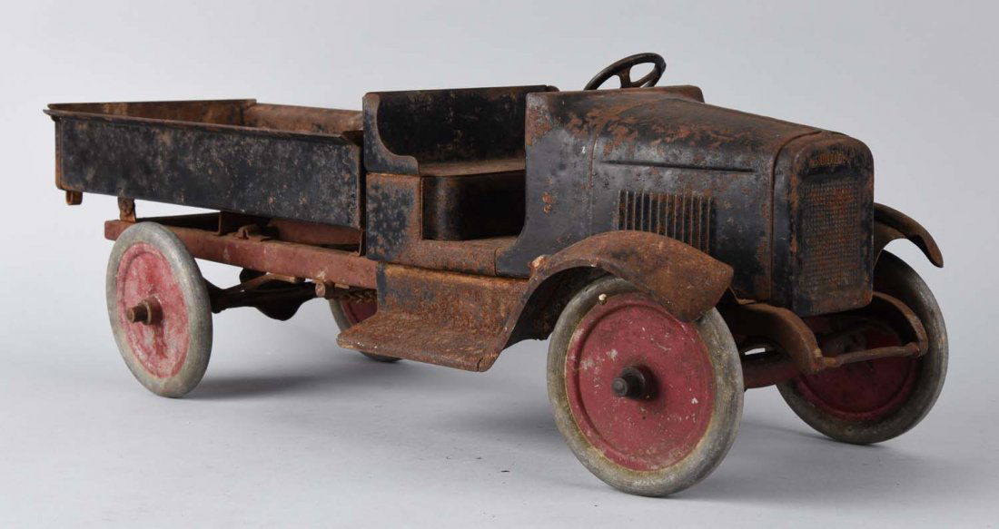 Buddy L Dump Truck No. 201. (1 of 2)