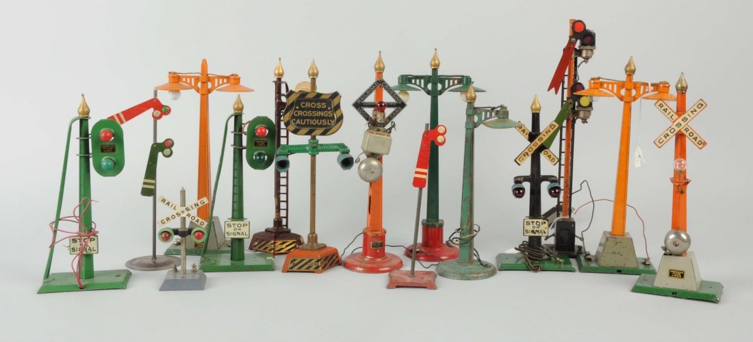 Lot Of 15: American Flyer Signal Lights. (1 of 1)