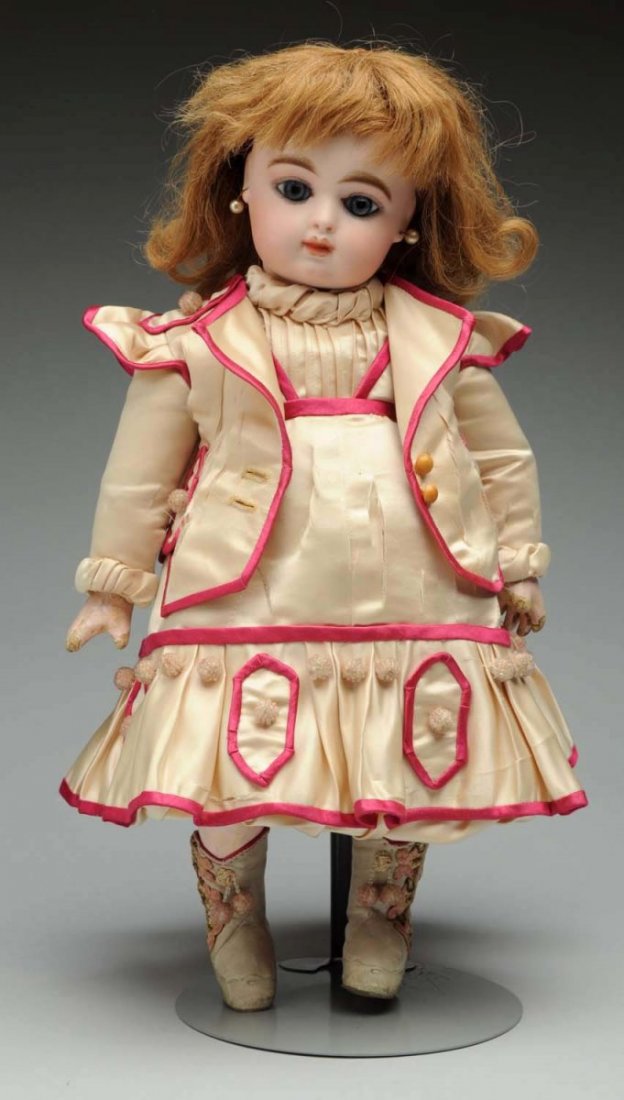 Beautiful Gaultier Bébé Doll. (1 of 2)