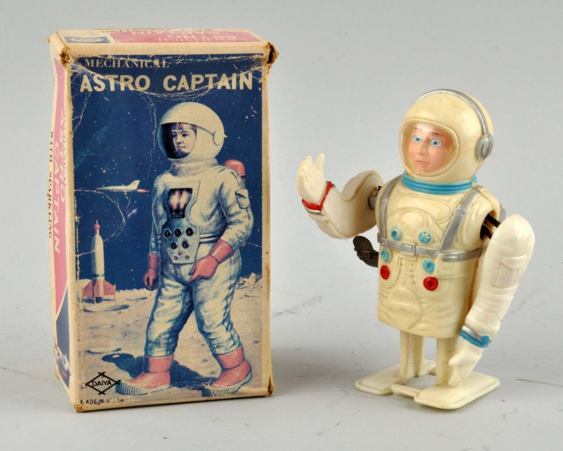 Japanese Wind-Up Astro Captain Toy. (1 of 2)