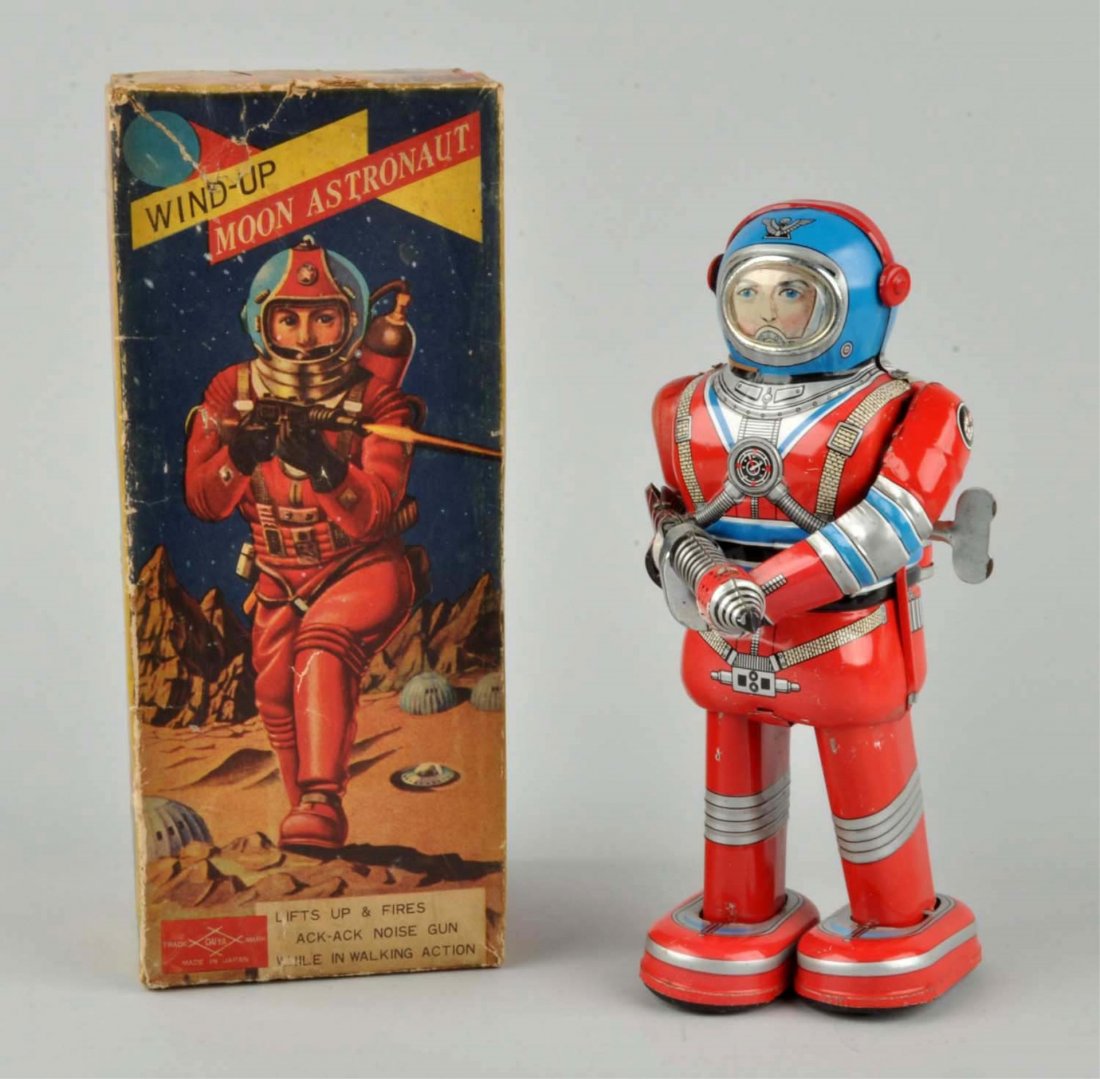 Japanese Tin Litho Wind-Up Daiya Moon Astronaut. (1 of 2)