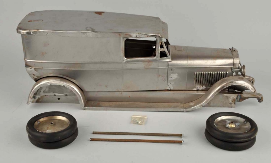 Contemporary Turner Lincoln Sedan Delivery Body. (1 of 7)