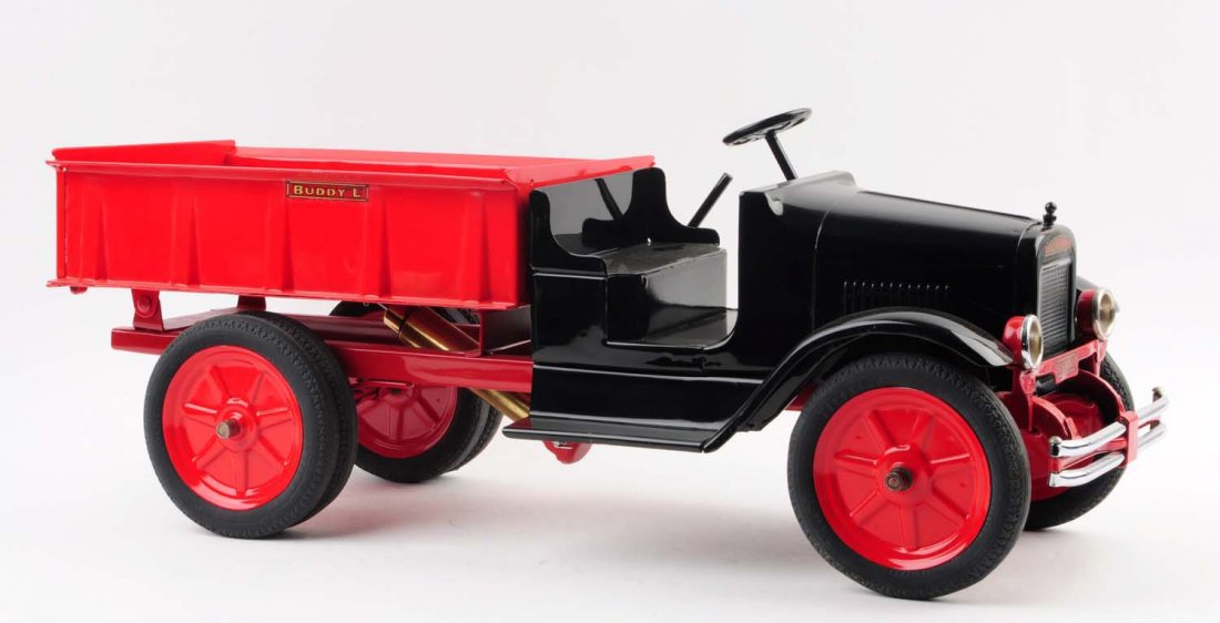 1932 Pressed Steel Buddy L Hydolic Dump Truck. (1 of 5)