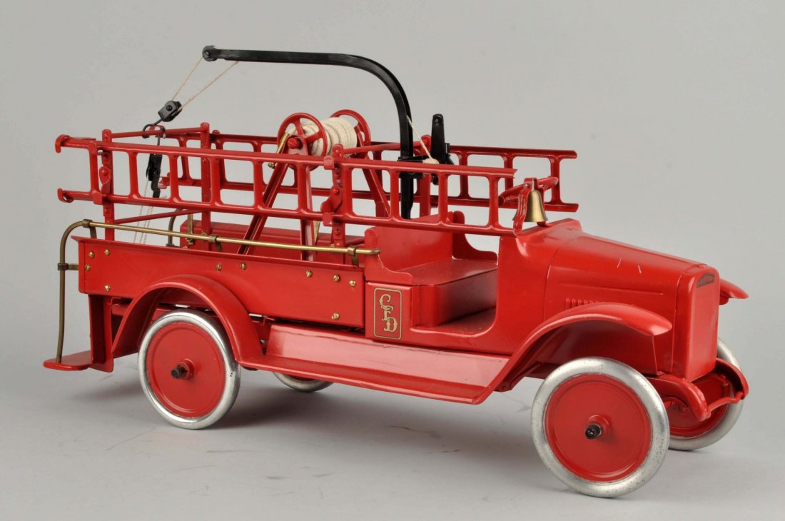 Buddy L Pressed Steel Hook & Ladder Fire Truck. (1 of 2)