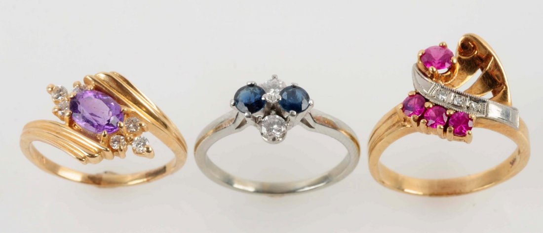 Lot Of 3: Gold Rings. (1 of 2)