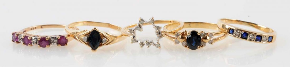 Lot Of 5: Yellow Gold Rings. (1 of 2)