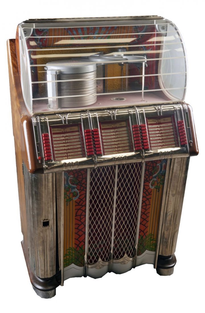 Multi-Coin Wurlitzer Model 1250 Phonograph Jukebox (1 of 2)