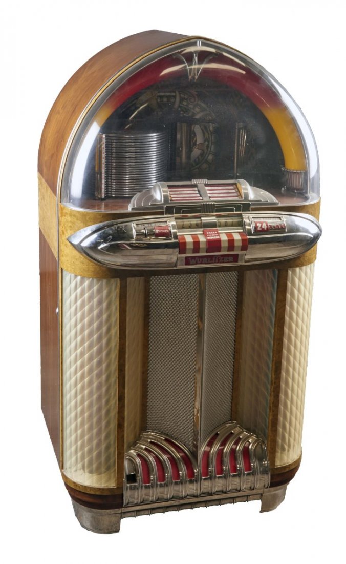 Multi-Coin Wurlitzer 1100 Phonograph Jukebox (1 of 3)