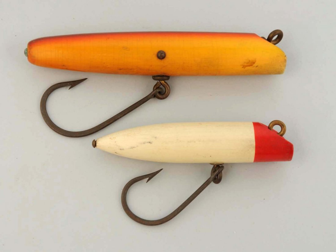 Lot Of 2: South Bend No Eyed Tarpon Baits.: Lot includes an uncleaned, no eyed, solid excellent- condition #986 King Oreno in rainbow finish and a no eyed, solid excellent condition (also uncleaned) #985 Coast Oreno in red head white body. Nice
