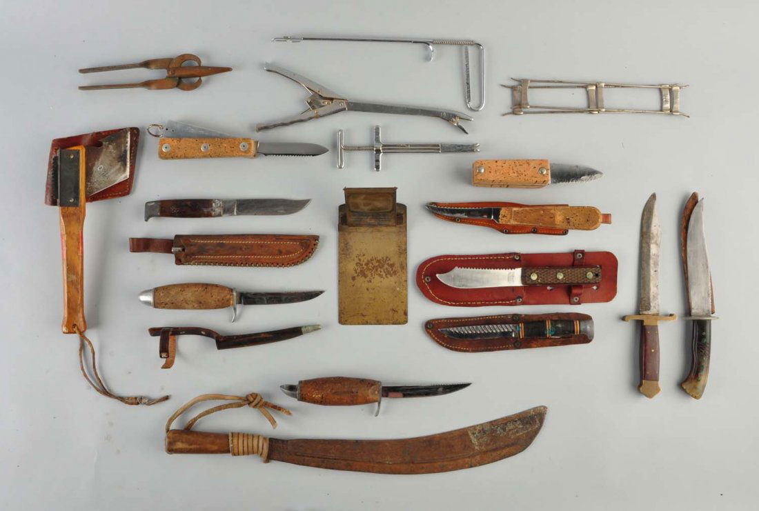 Large Lot Of Fishing Knives (1 of 1)