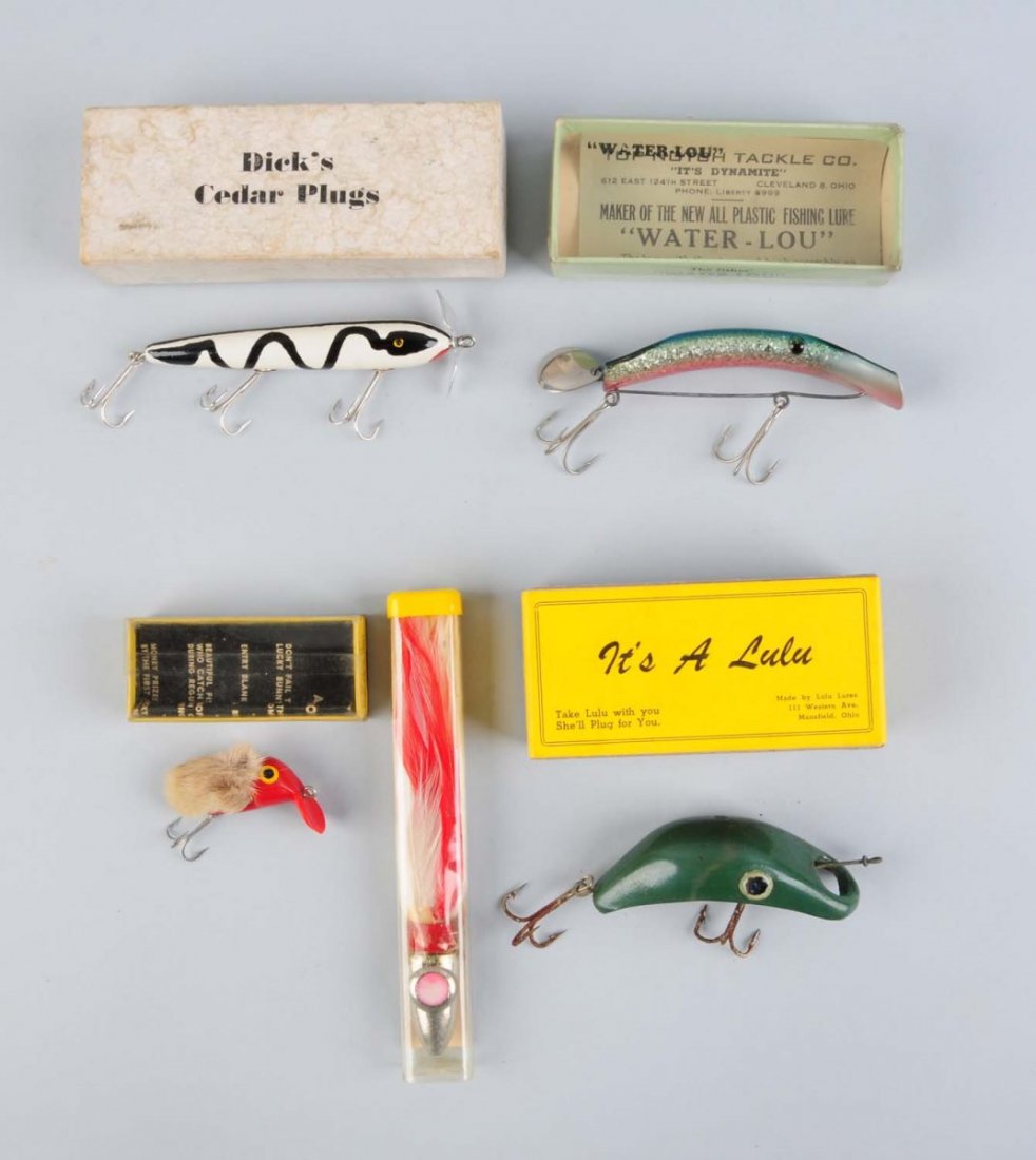 Lot Of 5 Assorted Fishing Lures In Boxes: Assorted boxed baits, nice condition.