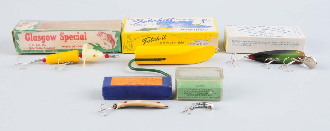 Lot Of 5: Assorted Fishing Lures In Boxes.: Assorted boxed baits, nice condition.