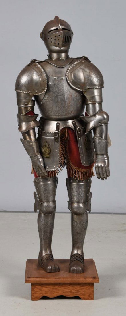 Antique Knight in Armor Statue. (1 of 3)