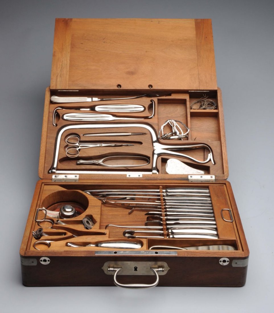 Antique Mathieu Paris Surgical Kit. (1 of 2)