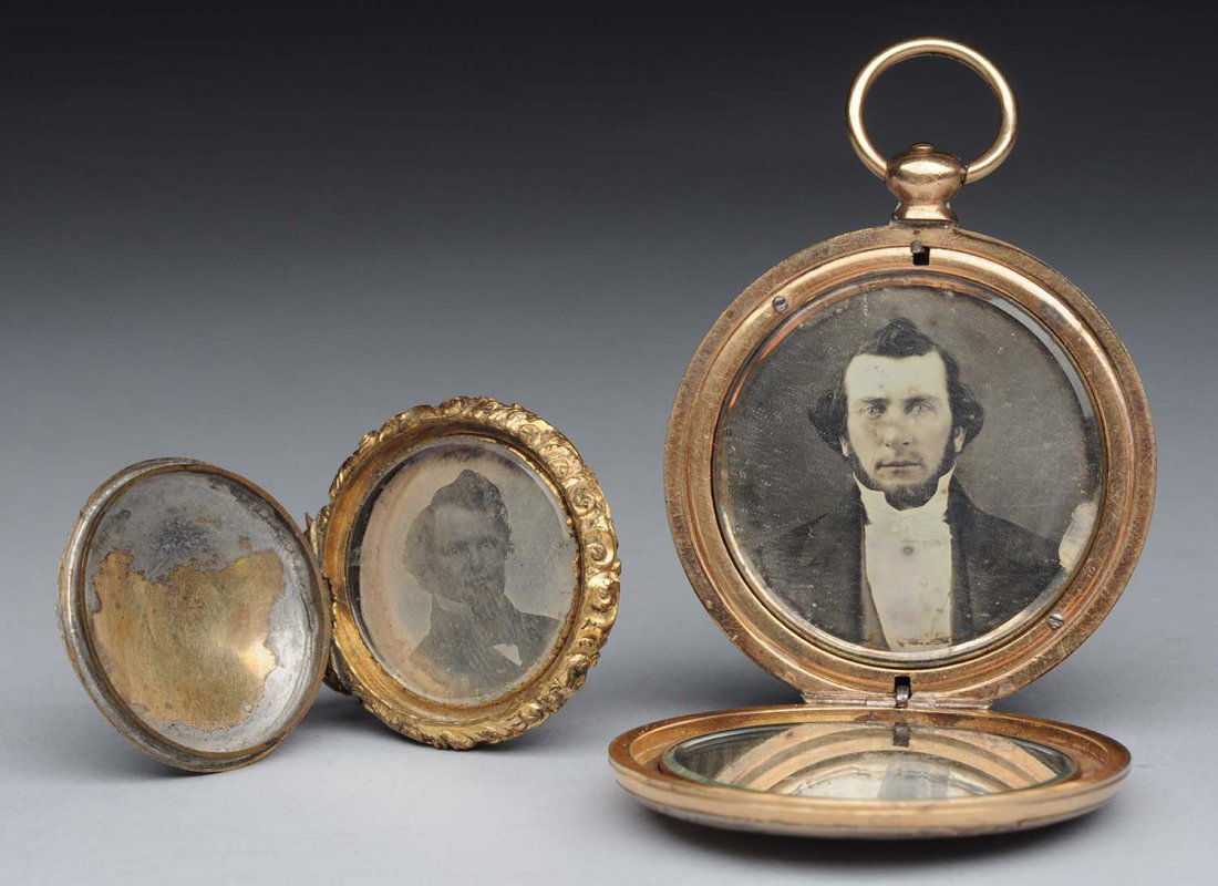 Lot of 2: Gold Lockets. (1 of 3)