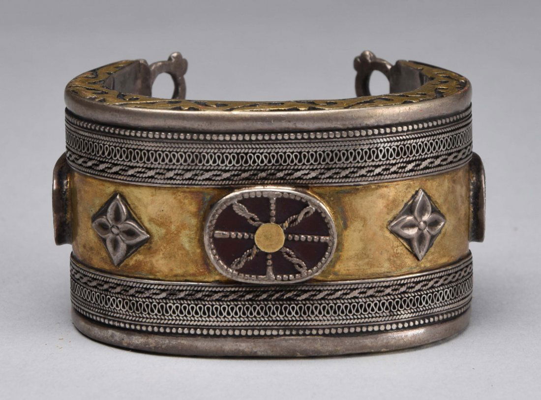 Ornate Silver & Gold Bracelet. (1 of 2)