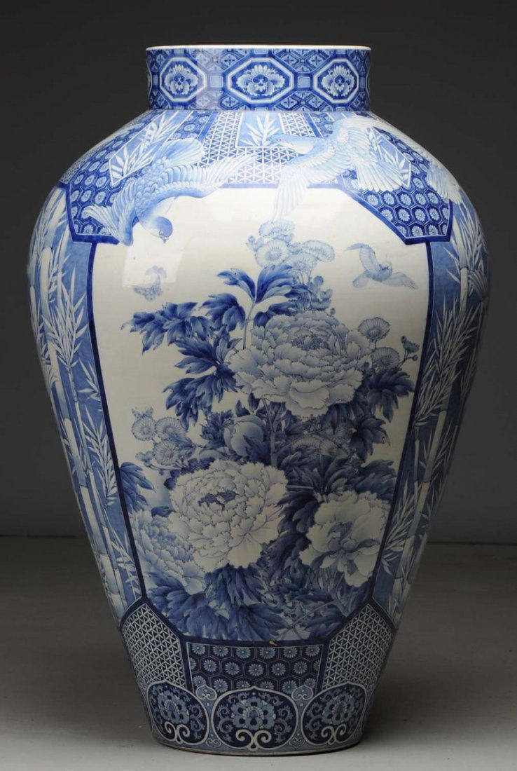 Late 19th Century Cantonese Palace Vase. (1 of 4)
