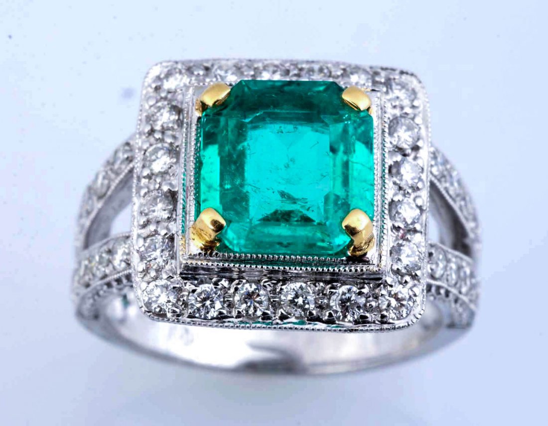 3.50 Colombian Emerald & Diamond Ring. (1 of 7)