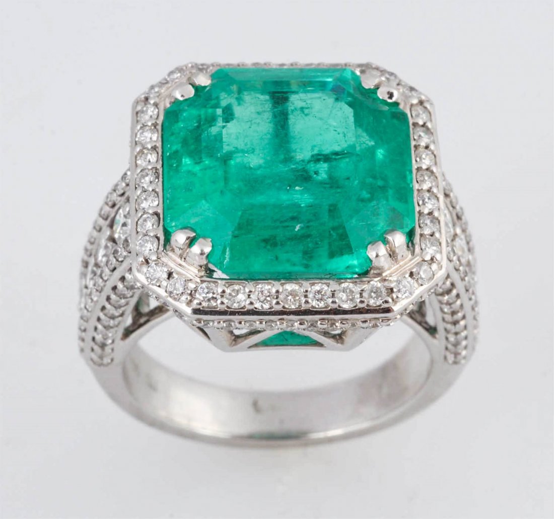 10.05 Columbian Emerald & Diamond Ring. (1 of 7)