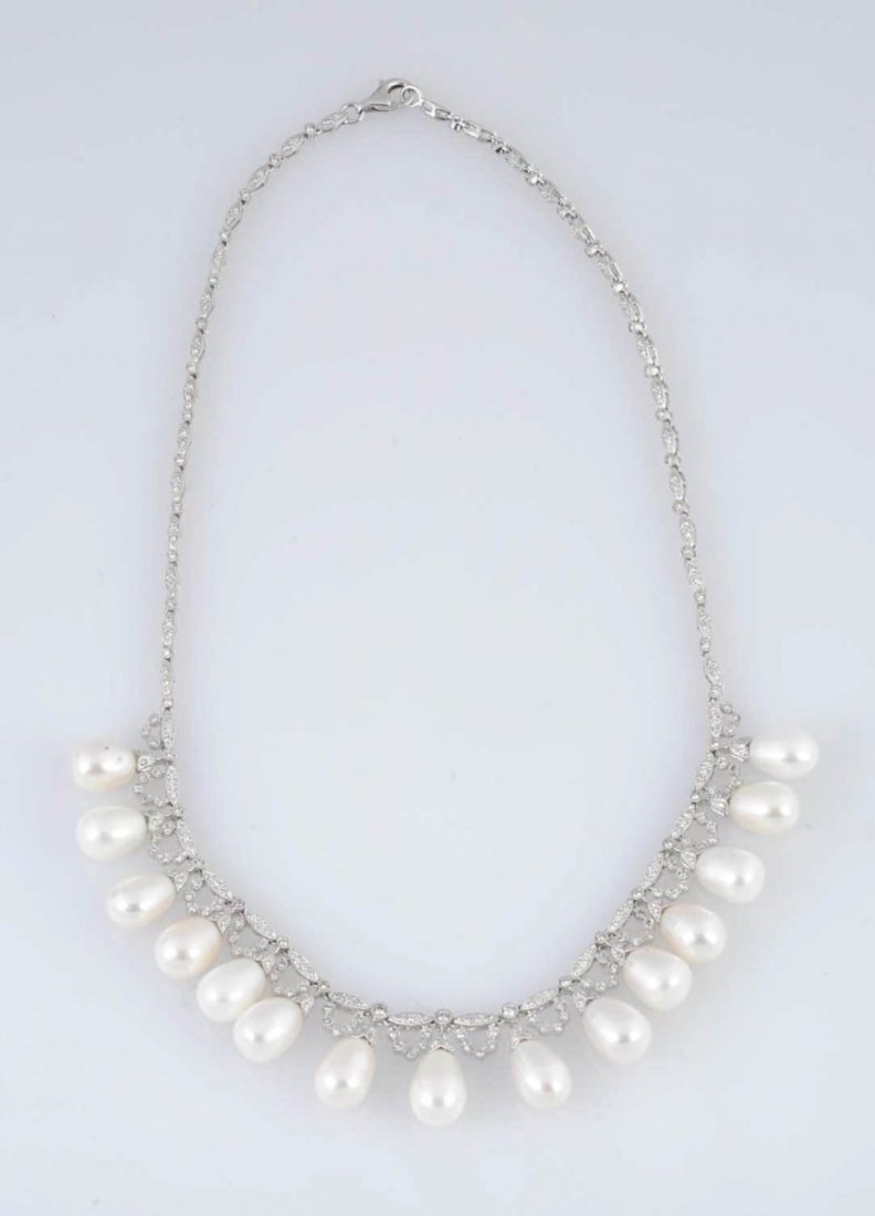 Diamond and Pearl Necklace. (1 of 2)