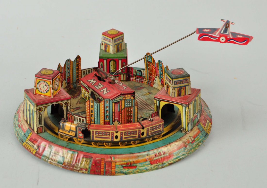 Marx New York Wind Up Train Toy.: Light wear and rust marks. Condition (Very Good ). Size 10" Dia.