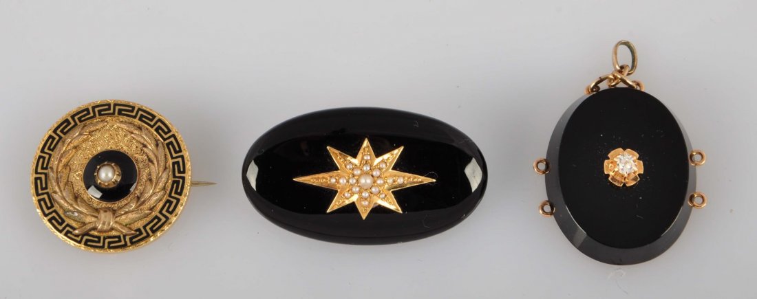 Lot Of 3: Victorian Mourning Items. (1 of 2)