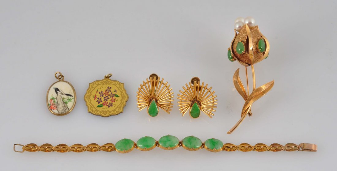 Lot Of 5: Yellow Gold Pendants,Pins And Earrings. (1 of 4)
