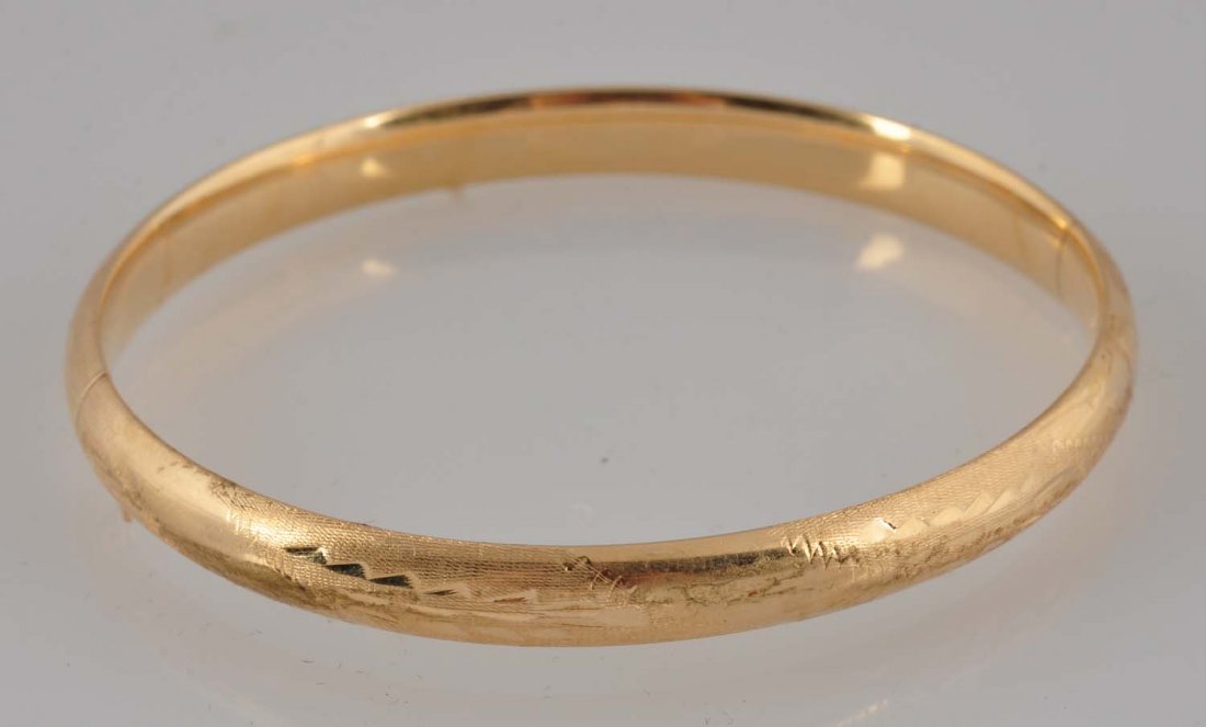 Gold Bangle Bracelet. (1 of 3)