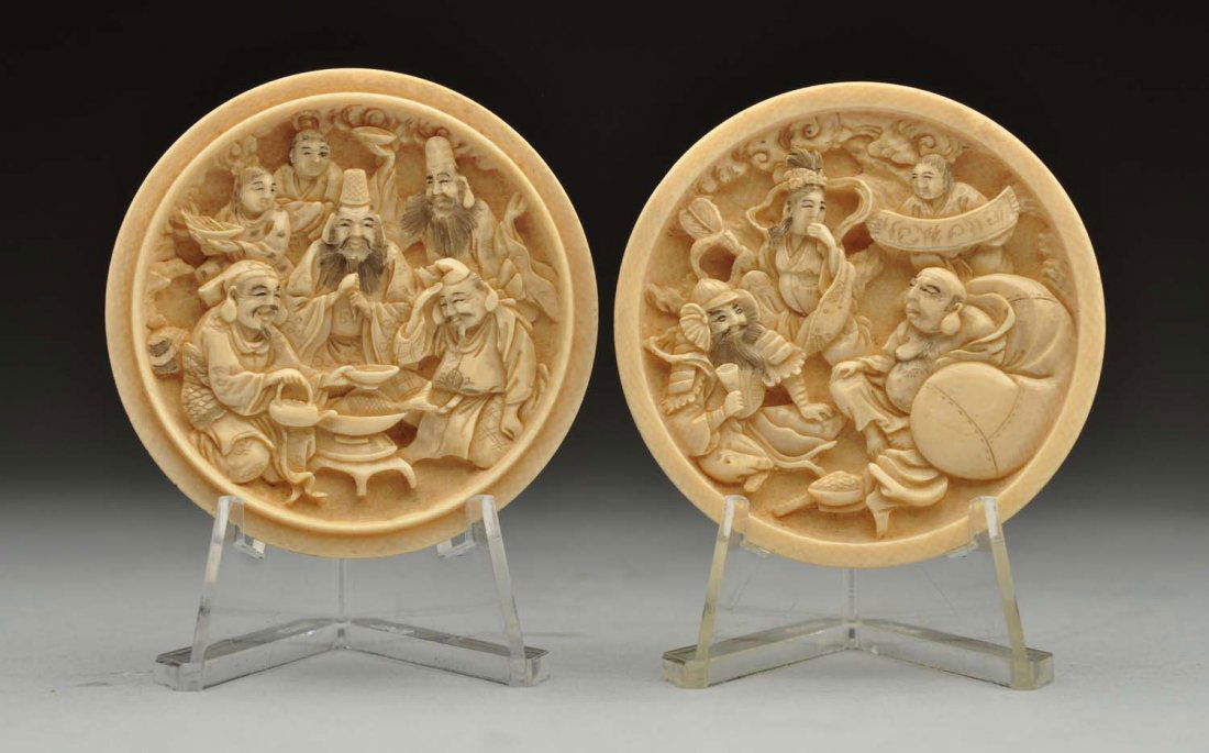 Finely Carved Japanese Antique Netsuke Box (1 of 6)