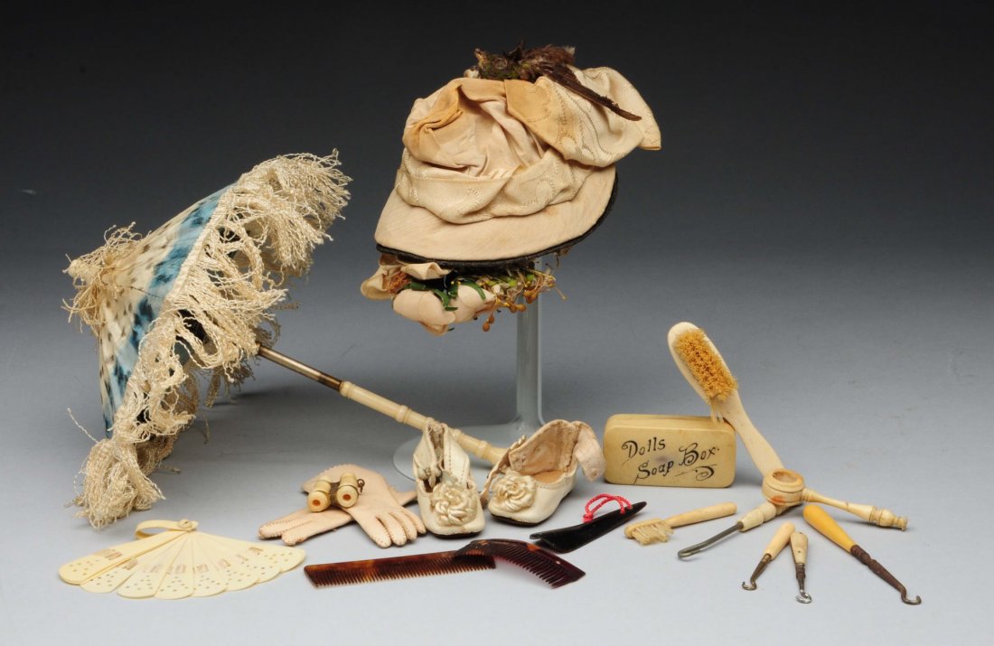 Lot of Antique Accessories. (1 of 1)