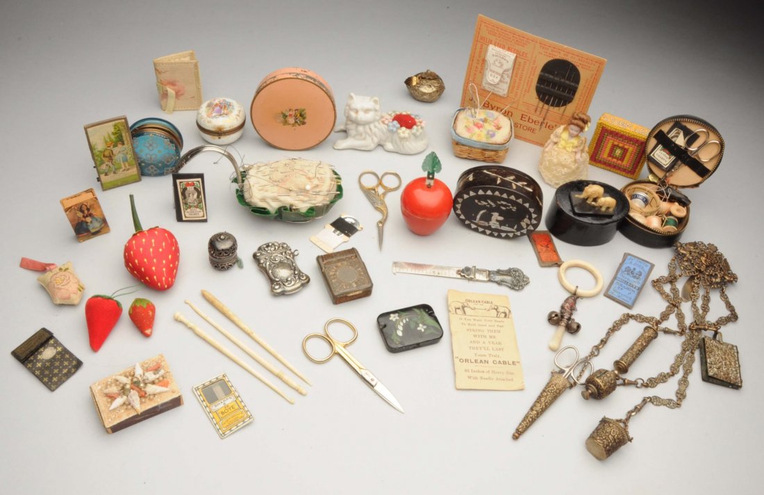 Lot of 27: Mostly Antique Sewing Items. (1 of 1)