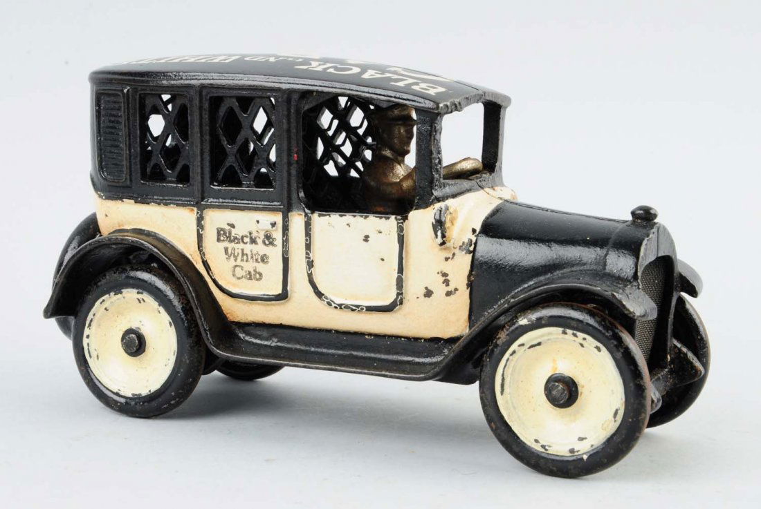 Arcade Black & White Cab Bank. (1 of 5)