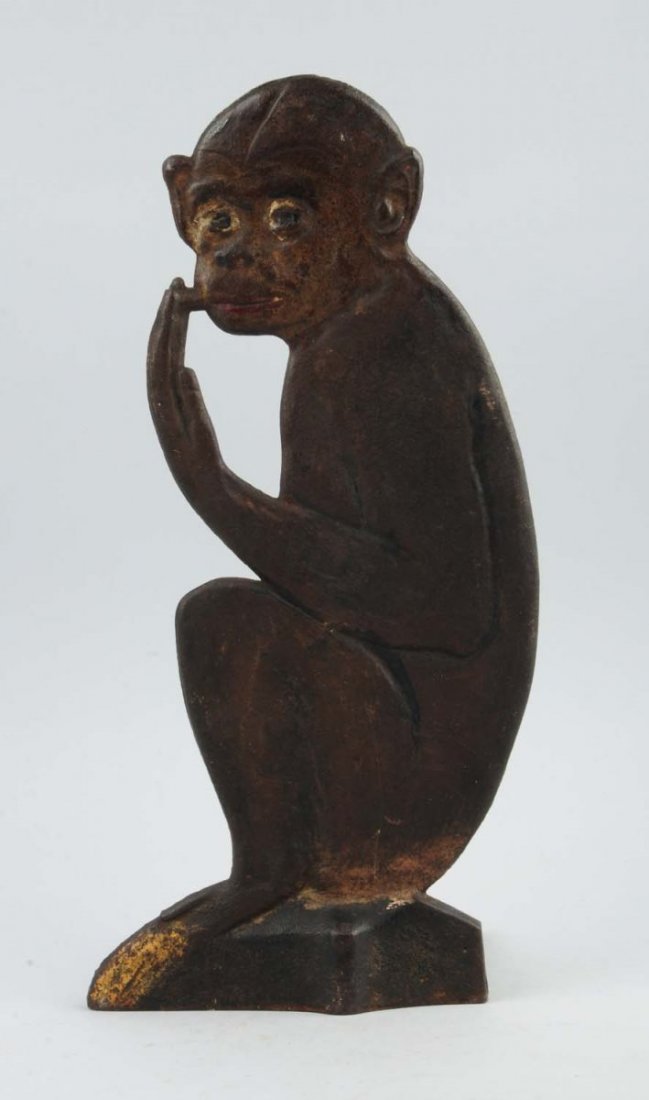 Cast Iron Sitting Monkey Doorstop. (1 of 3)