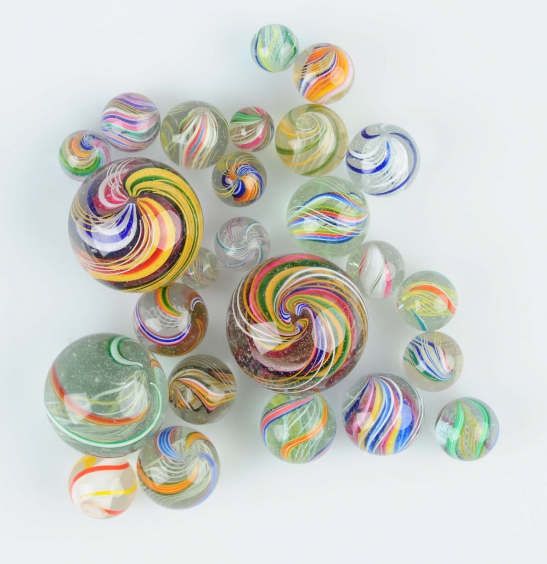 Lot of 25: Swirl Marbles. (1 of 1)