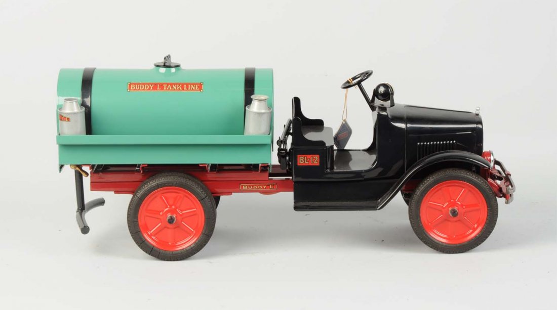 Pressed Steel Buddy L Street Sprinkler Truck. (1 of 2)