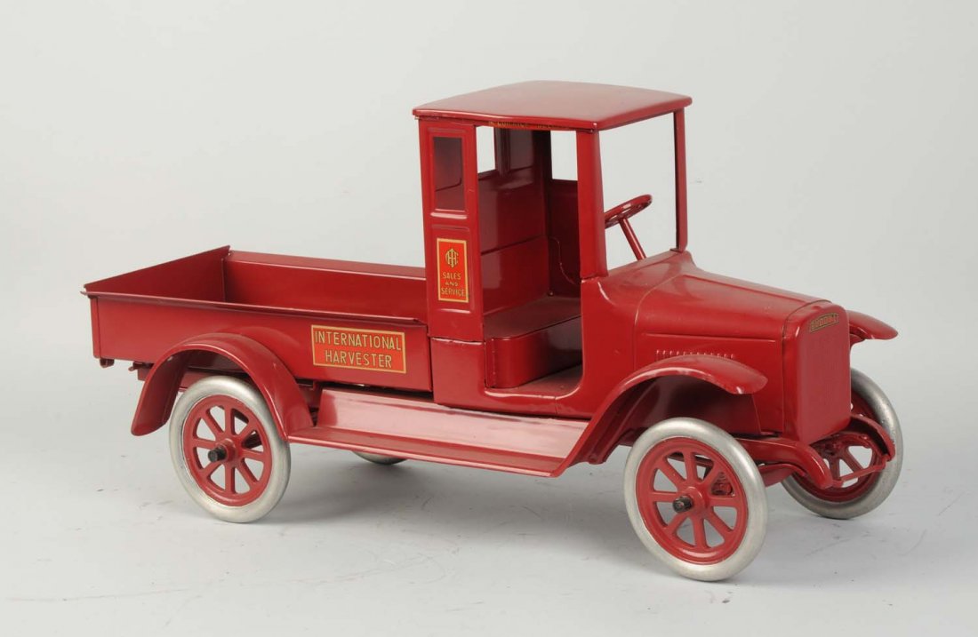 Pressed Steel Buddy L Int'l Harvester Truck. (1 of 3)