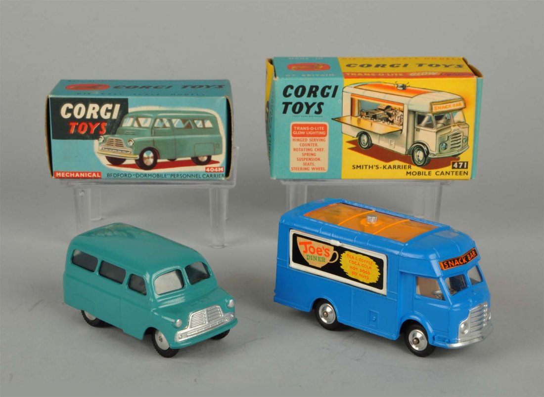 Lot Of 2: Corgi #404M Carrier & #471 Canteen. (1 of 5)