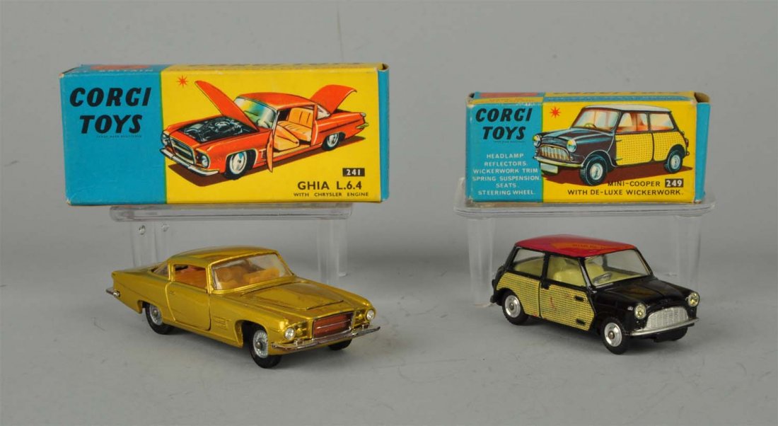 Lot Of 2: Corgi #241 Ghia & #249 Mini Cooper. (1 of 6)