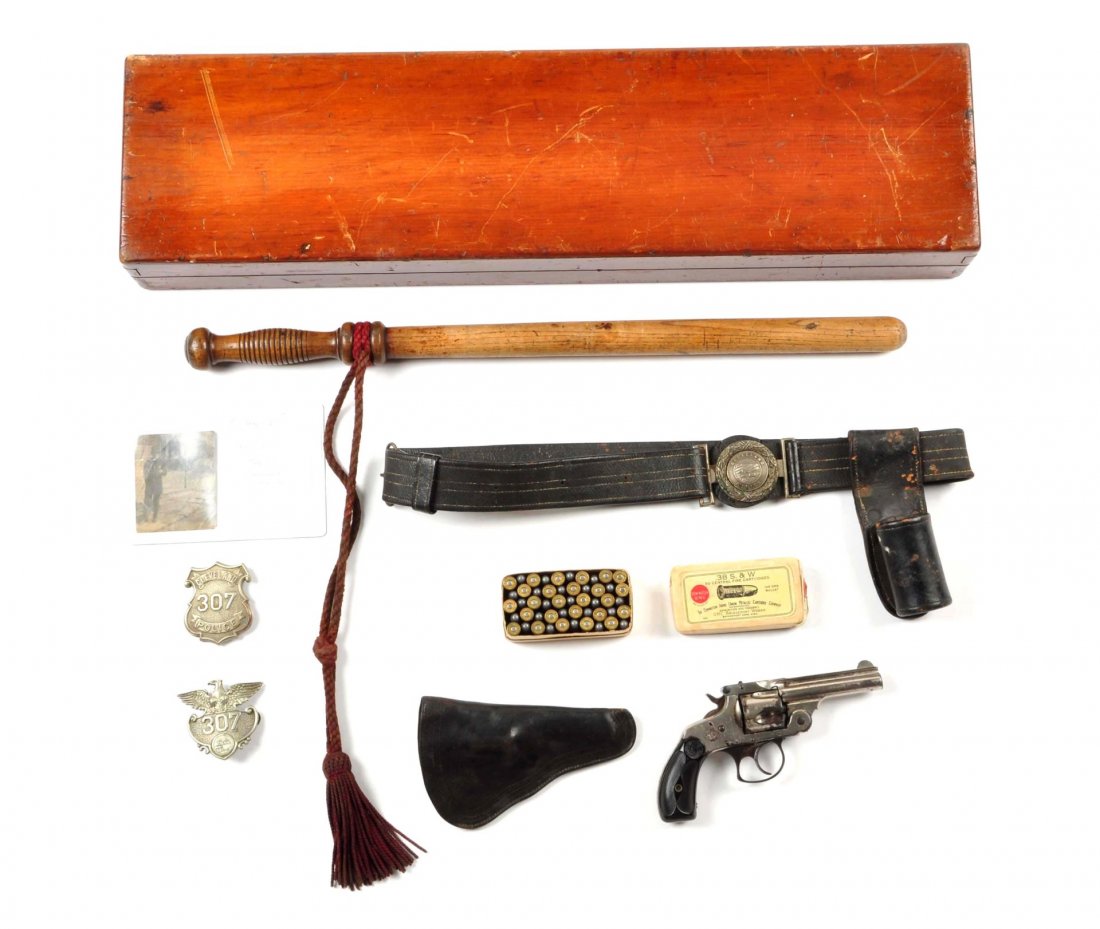 Cased S&W Top Break Revolver Cleveland Police (C).: Serial # 439173 Caliber is .38 S&W, barrel length is 3-1/4". This revolver is referred to as the double action Fourth Model. Manufactured in 1895-1905. The basic revolver is a top break, five shot, ni