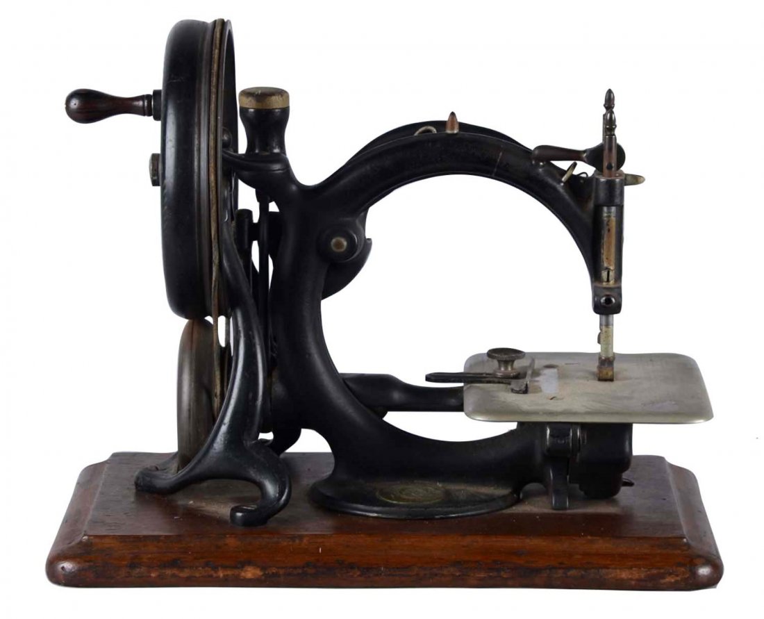 Wilcox And Gibbs Sewing Machine (1 of 3)