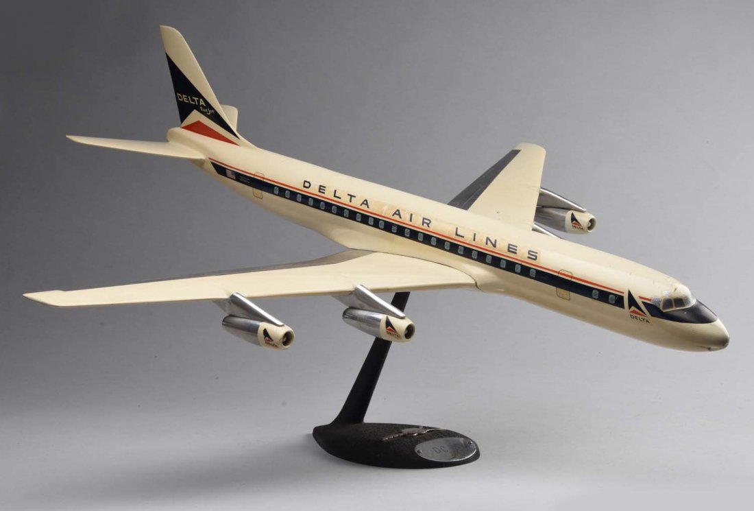 Delta Air Lines DC-8 Travel Agent Airplane Model. (1 of 2)