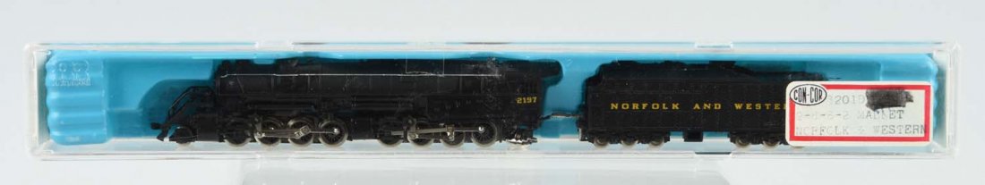 Norfolk & Western Train Set In Plastic Case. (1 of 1)