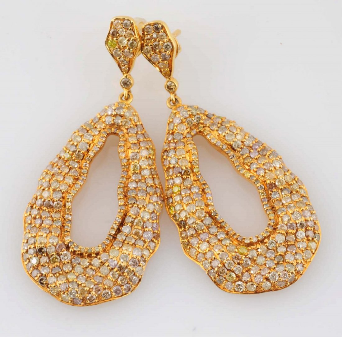 8 ct. Colored Diamond & 18k Gold Earrings. (1 of 2)