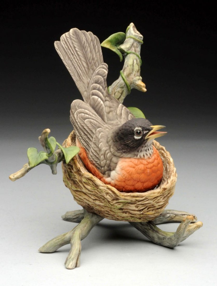 Signed Boehm Porcelain Robin On Nest. (1 of 4)