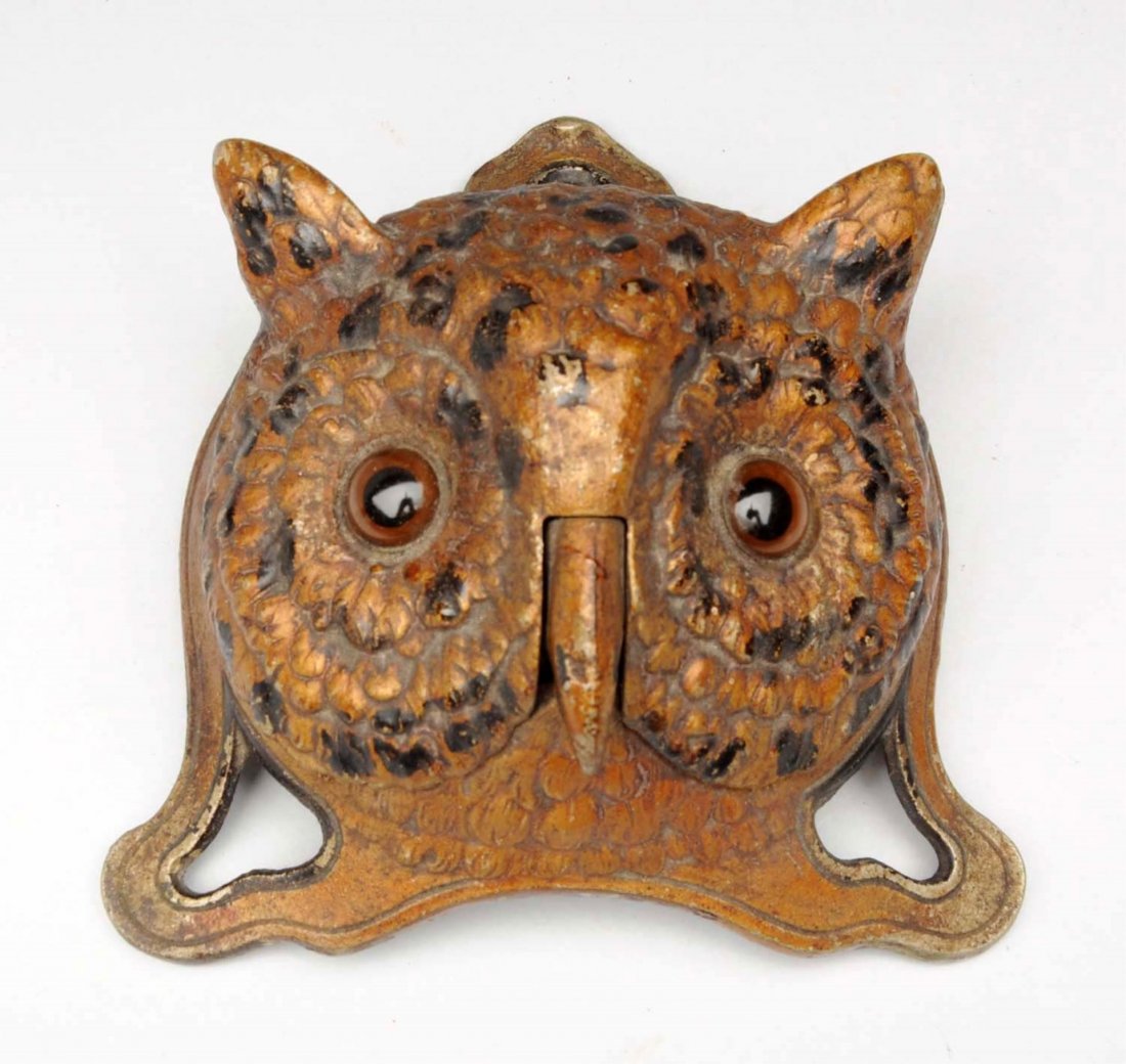 Cast Metal Figural Owl Desk Bell. (1 of 4)