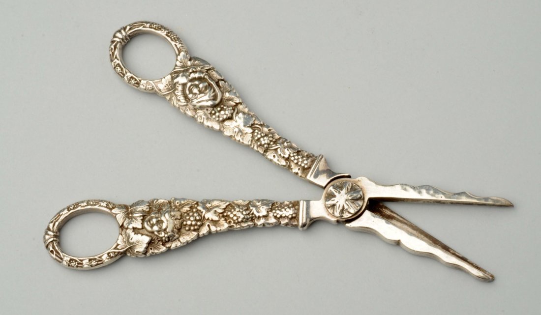 Pair of Sterling Grape Scissors. (1 of 4)